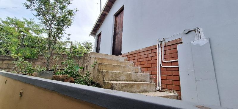 3 Bedroom Property for Sale in Umzinto KwaZulu-Natal