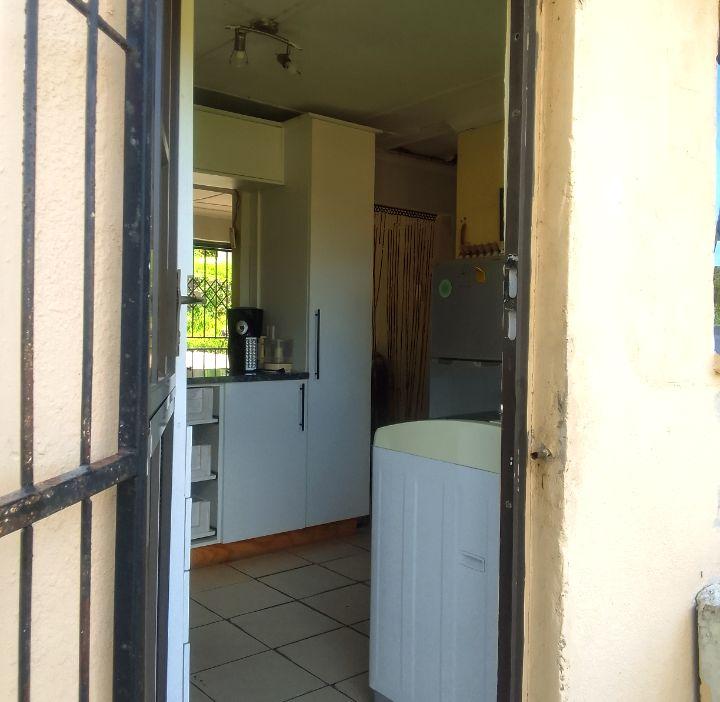 4 Bedroom Property for Sale in Umlazi KwaZulu-Natal