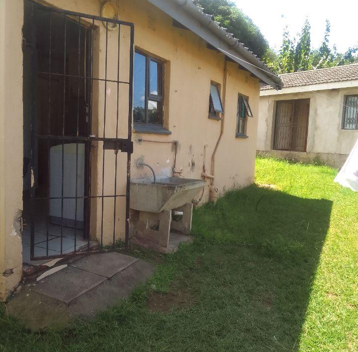 4 Bedroom Property for Sale in Umlazi KwaZulu-Natal