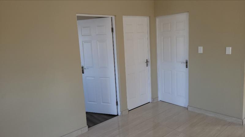 To Let 2 Bedroom Property for Rent in Sherwood KwaZulu-Natal