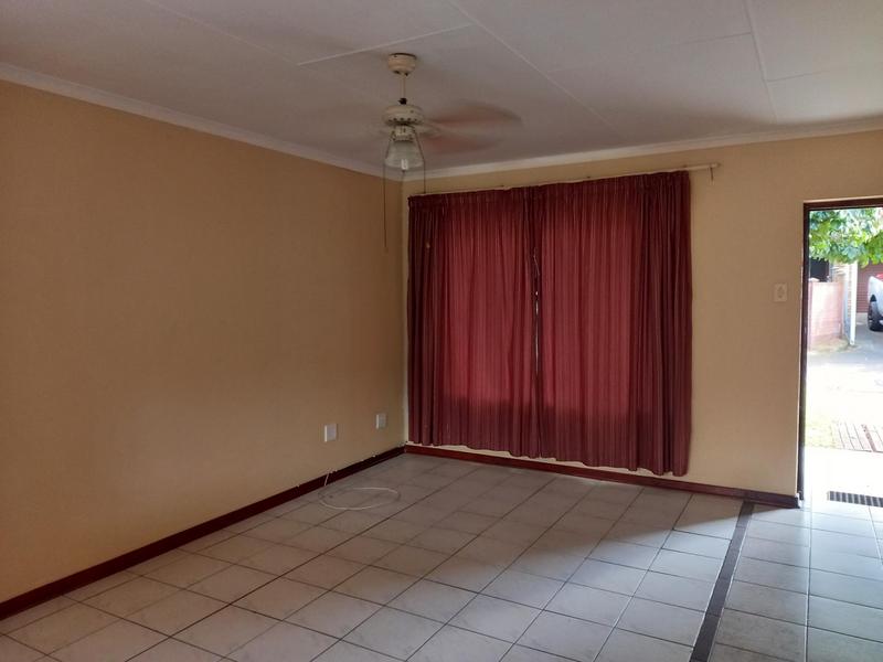 To Let 2 Bedroom Property for Rent in Birdswood KwaZulu-Natal