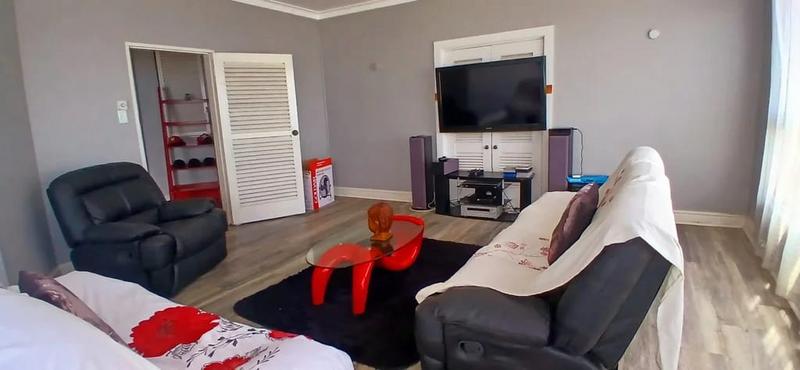 To Let 3 Bedroom Property for Rent in South Beach KwaZulu-Natal