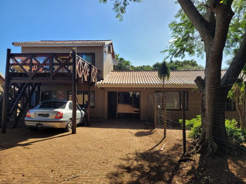 5 Bedroom Property for Sale in Manaba Beach KwaZulu-Natal