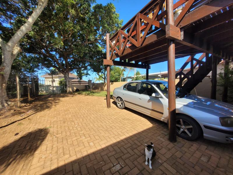 5 Bedroom Property for Sale in Manaba Beach KwaZulu-Natal