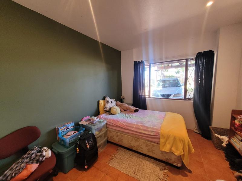 5 Bedroom Property for Sale in Manaba Beach KwaZulu-Natal