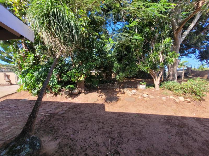 5 Bedroom Property for Sale in Manaba Beach KwaZulu-Natal