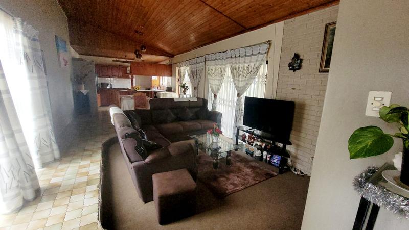 3 Bedroom Property for Sale in Umzinto KwaZulu-Natal