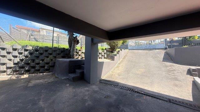 4 Bedroom Property for Sale in Havenside KwaZulu-Natal