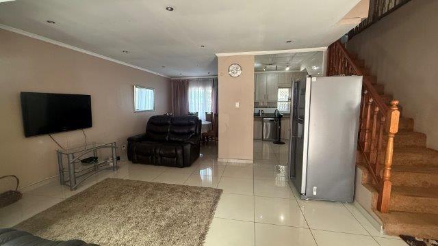 4 Bedroom Property for Sale in Havenside KwaZulu-Natal