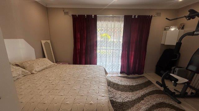 4 Bedroom Property for Sale in Havenside KwaZulu-Natal