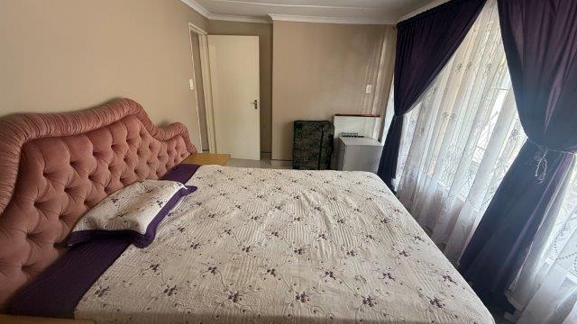 4 Bedroom Property for Sale in Havenside KwaZulu-Natal