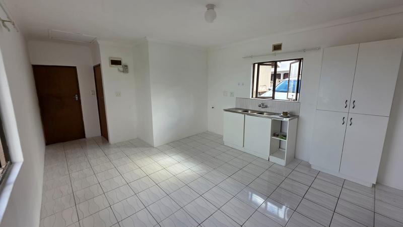 To Let 1 Bedroom Property for Rent in Burlington Heights KwaZulu-Natal