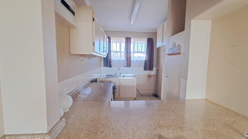 To Let 2 Bedroom Property for Rent in Amanzimtoti KwaZulu-Natal