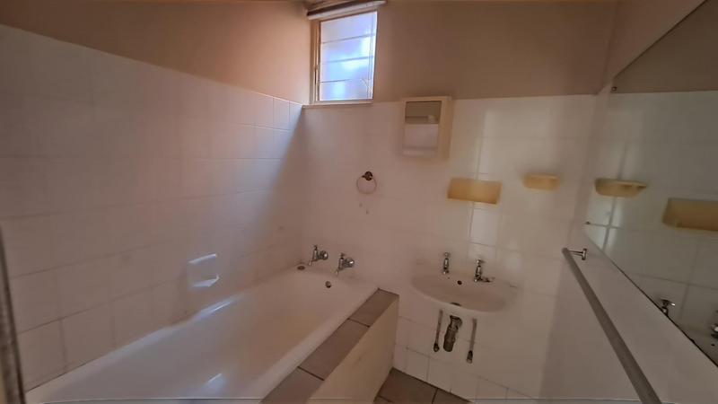 To Let 2 Bedroom Property for Rent in Amanzimtoti KwaZulu-Natal