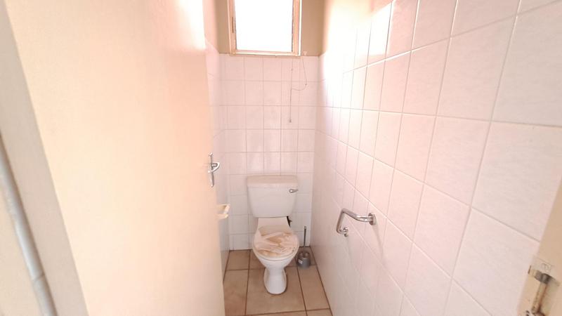 To Let 2 Bedroom Property for Rent in Amanzimtoti KwaZulu-Natal