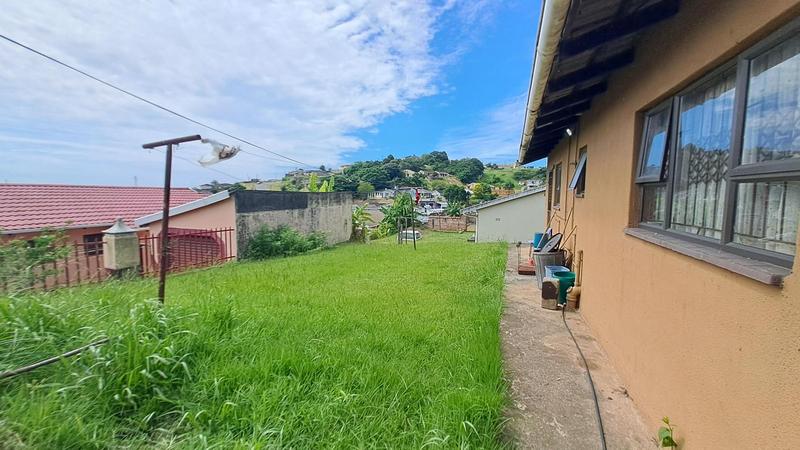 To Let 3 Bedroom Property for Rent in Umlazi KwaZulu-Natal