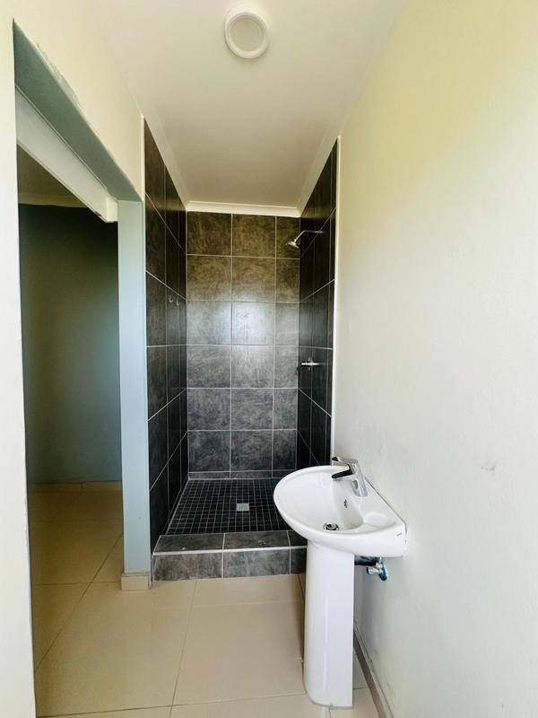 3 Bedroom Property for Sale in Shakaskraal KwaZulu-Natal