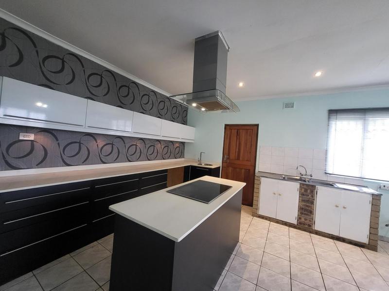 3 Bedroom Property for Sale in Dawncrest KwaZulu-Natal