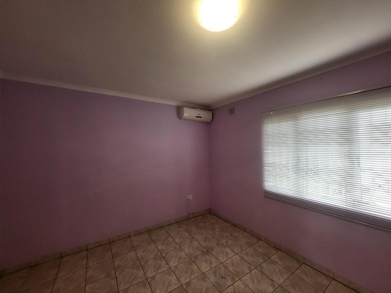 3 Bedroom Property for Sale in Dawncrest KwaZulu-Natal