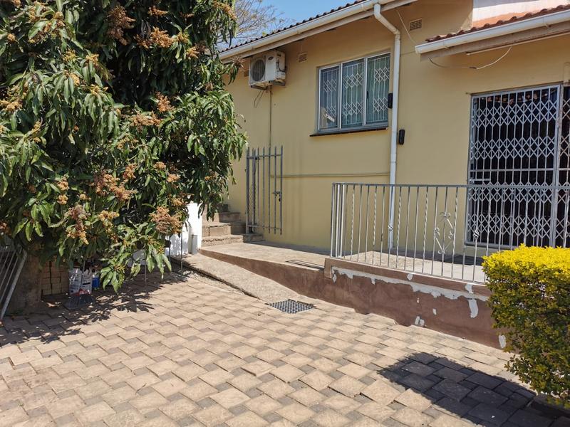 3 Bedroom Property for Sale in Dawncrest KwaZulu-Natal