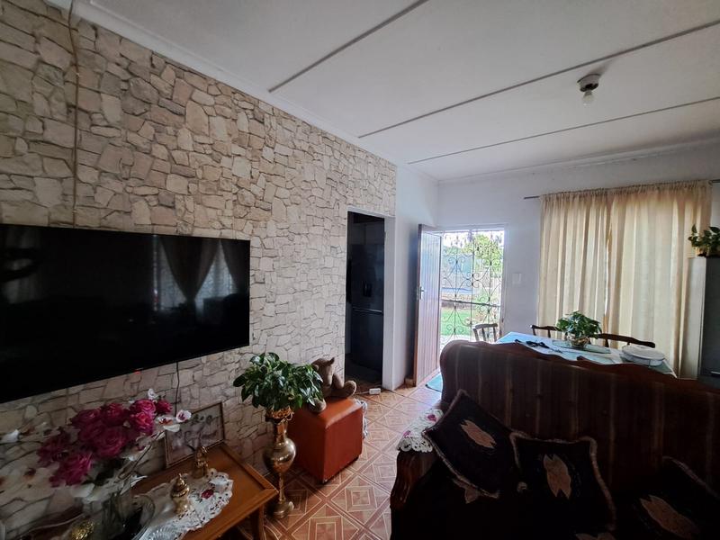 To Let 3 Bedroom Property for Rent in Palmview KwaZulu-Natal