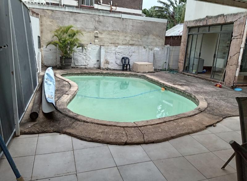 To Let 1 Bedroom Property for Rent in Essenwood KwaZulu-Natal