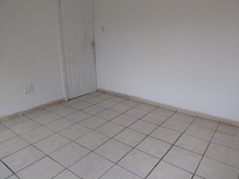 To Let 1 Bedroom Property for Rent in Overport KwaZulu-Natal