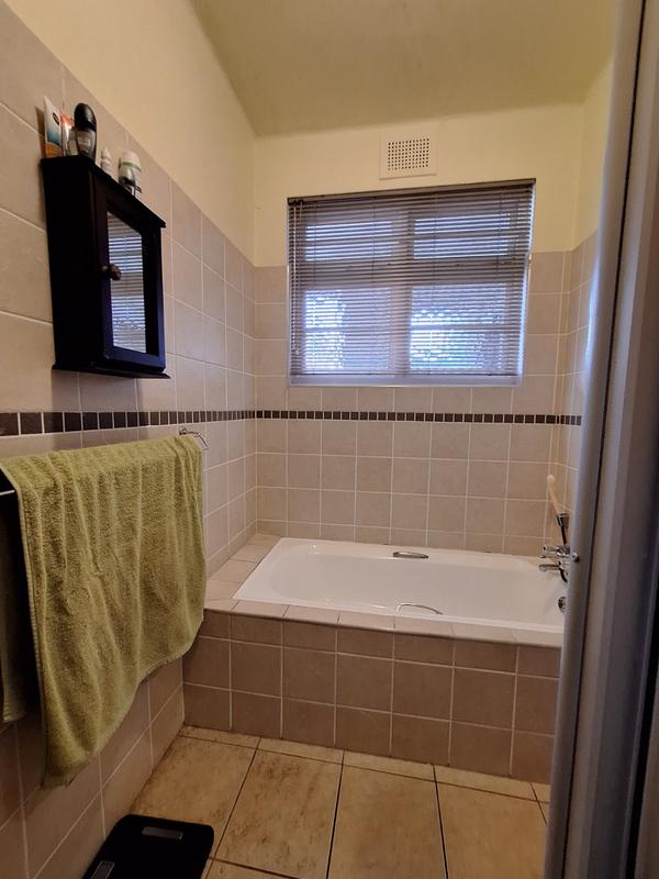 1 Bedroom Property for Sale in Glenwood KwaZulu-Natal