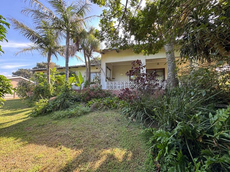 4 Bedroom Property for Sale in Glenmore Beach KwaZulu-Natal