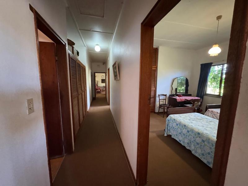 4 Bedroom Property for Sale in Glenmore Beach KwaZulu-Natal