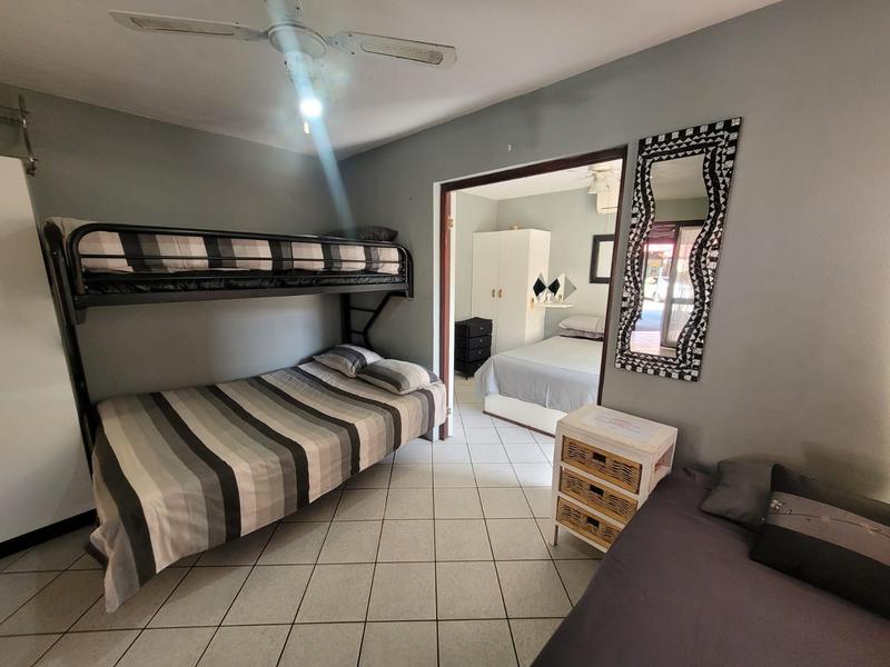 1 Bedroom Property for Sale in Uvongo Beach KwaZulu-Natal