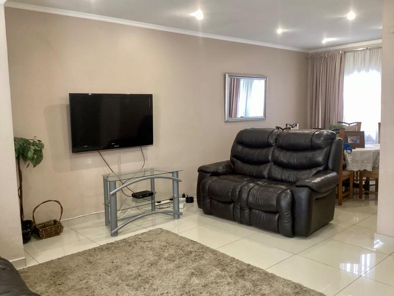 3 Bedroom Property for Sale in Havenside KwaZulu-Natal