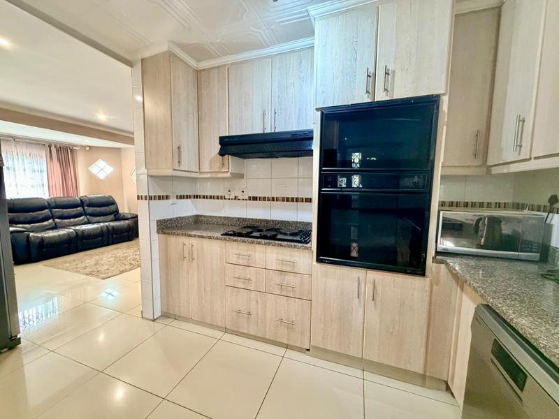 3 Bedroom Property for Sale in Havenside KwaZulu-Natal