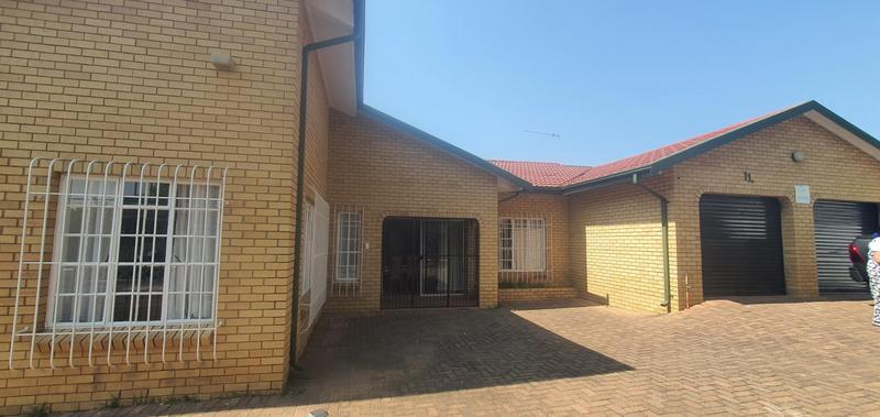 To Let 3 Bedroom Property for Rent in Lennoxton KwaZulu-Natal
