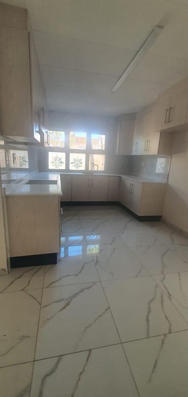 4 Bedroom Property for Sale in Aviary Hill KwaZulu-Natal