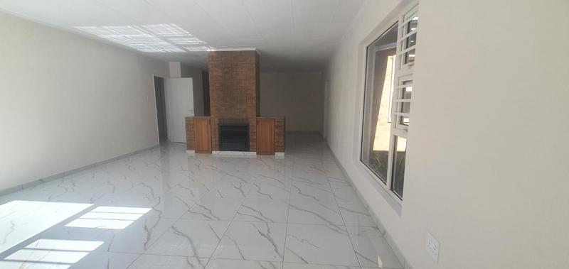 4 Bedroom Property for Sale in Aviary Hill KwaZulu-Natal