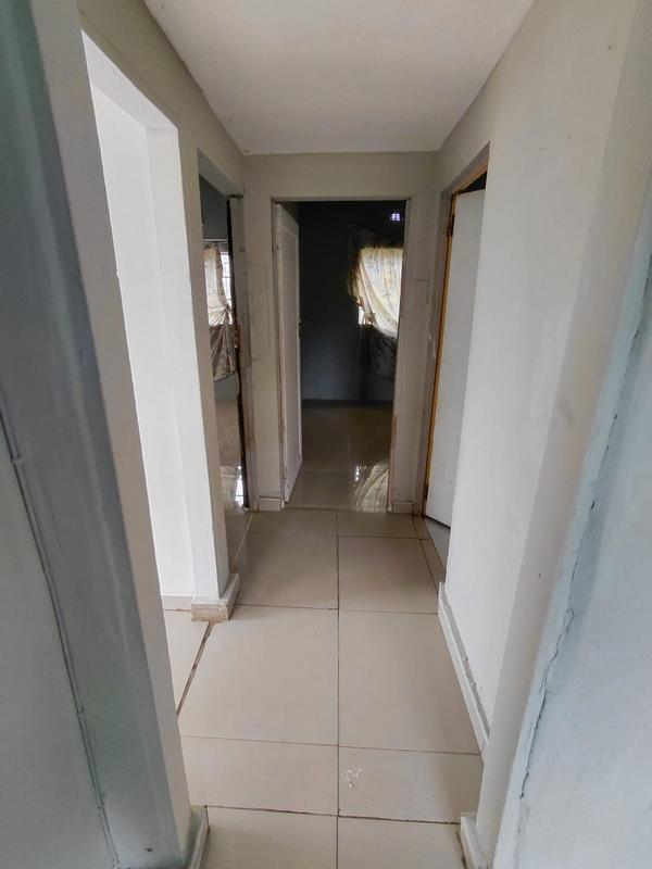 To Let 2 Bedroom Property for Rent in Umlazi KwaZulu-Natal