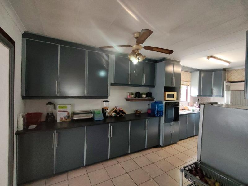 5 Bedroom Property for Sale in New Dawn Park KwaZulu-Natal