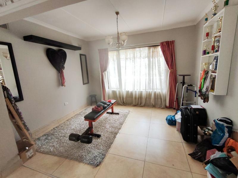 5 Bedroom Property for Sale in New Dawn Park KwaZulu-Natal