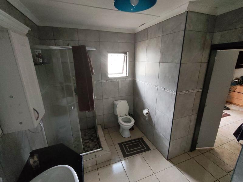 5 Bedroom Property for Sale in New Dawn Park KwaZulu-Natal