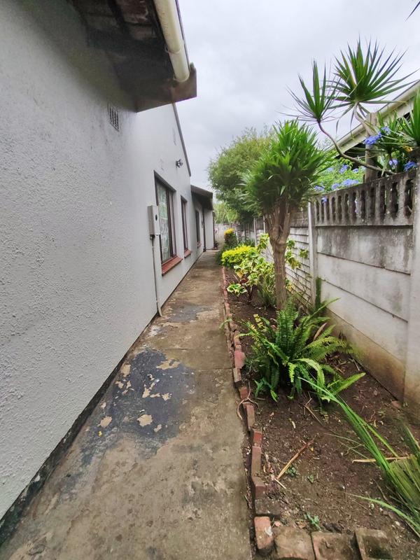 5 Bedroom Property for Sale in New Dawn Park KwaZulu-Natal