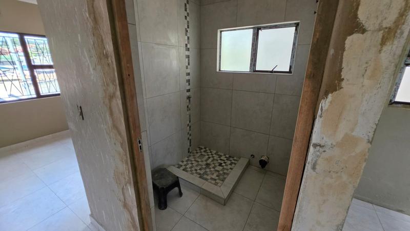 To Let 1 Bedroom Property for Rent in Crossmoor KwaZulu-Natal