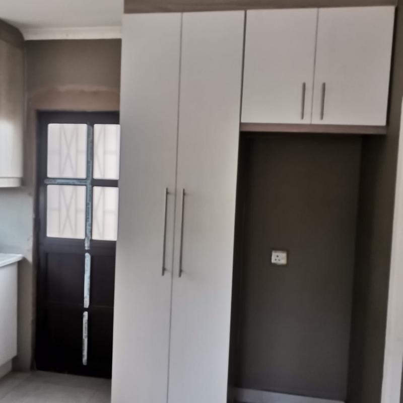 To Let 1 Bedroom Property for Rent in Crossmoor KwaZulu-Natal