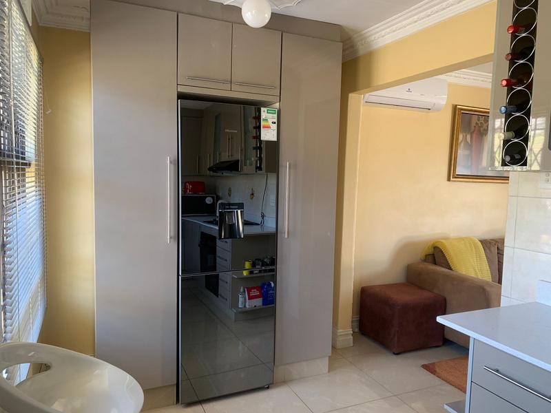 To Let 3 Bedroom Property for Rent in Sea View KwaZulu-Natal