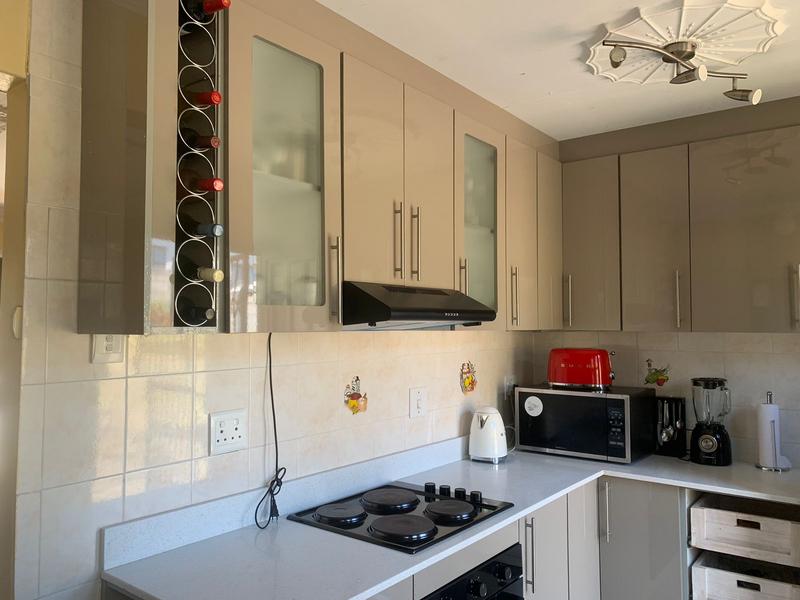 To Let 3 Bedroom Property for Rent in Sea View KwaZulu-Natal