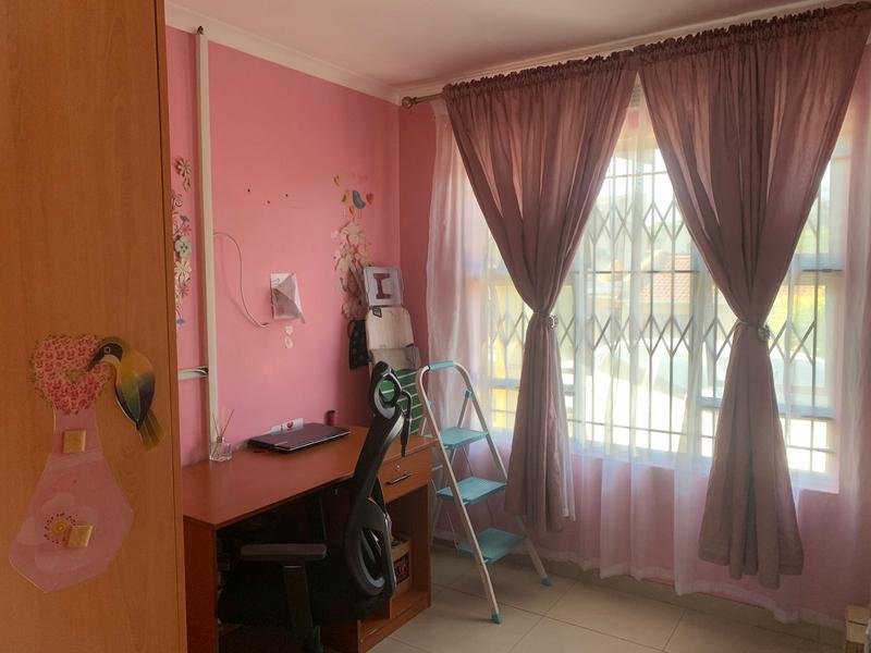 To Let 3 Bedroom Property for Rent in Sea View KwaZulu-Natal