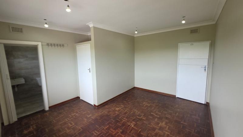 To Let 5 Bedroom Property for Rent in Malvern KwaZulu-Natal