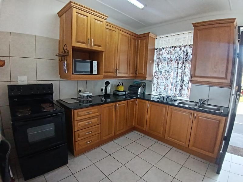2 Bedroom Property for Sale in Manaba Beach KwaZulu-Natal