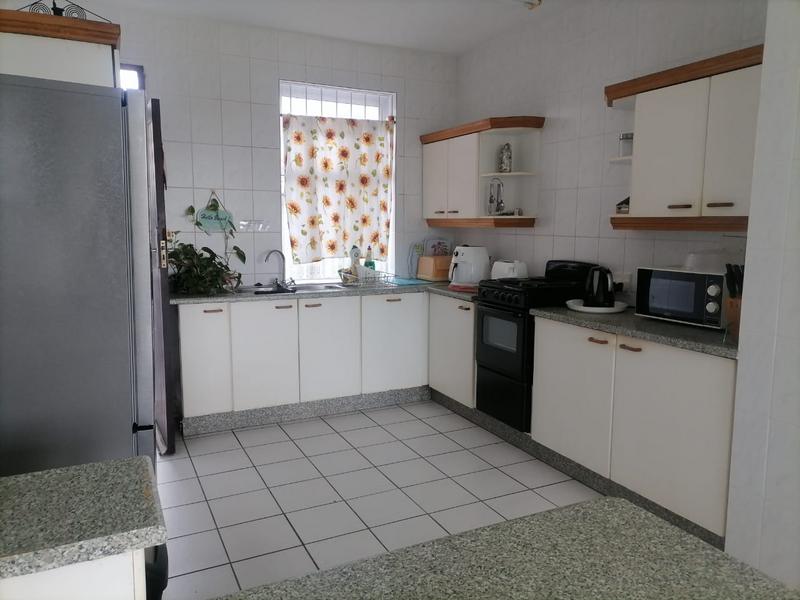 2 Bedroom Property for Sale in Uvongo Beach KwaZulu-Natal