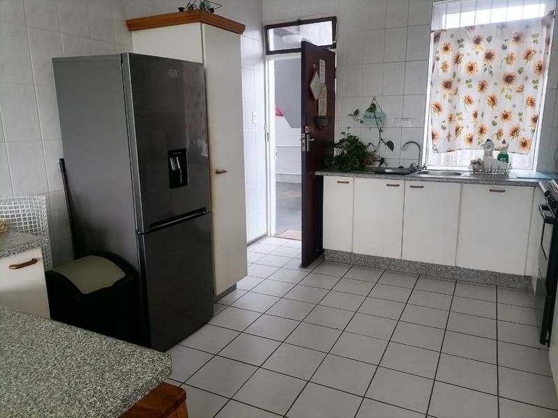 2 Bedroom Property for Sale in Uvongo Beach KwaZulu-Natal